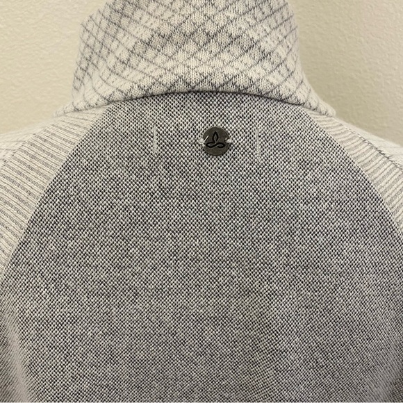 Prana Grey Pullover - Picture 6 of 6